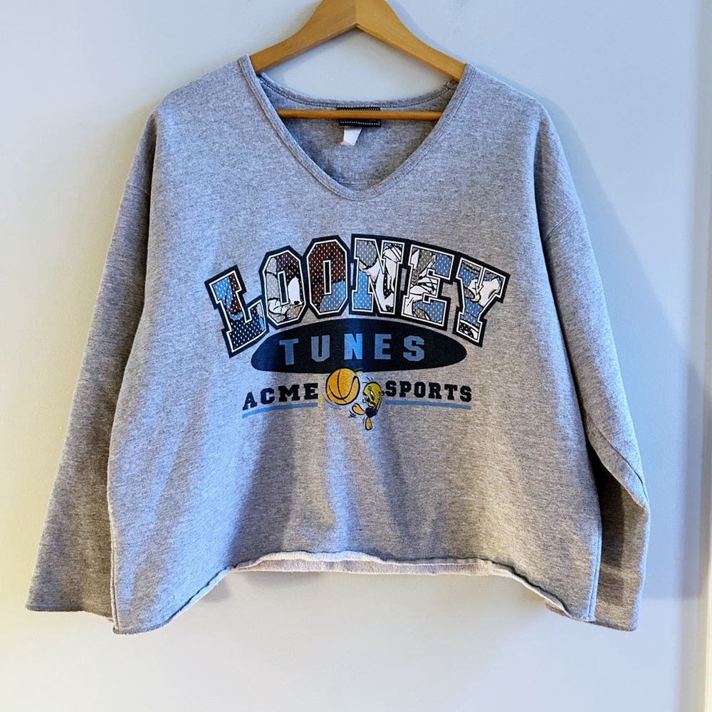 Vintage 1997 Looney Tunes Acme Sports Sweatshirt Gray Women's Large Crop